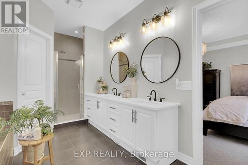 6654 Stillwood Drive, Ottawa, ON - Indoor Photo Showing Bathroom