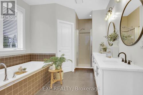 6654 Stillwood Drive, Ottawa, ON - Indoor Photo Showing Bathroom