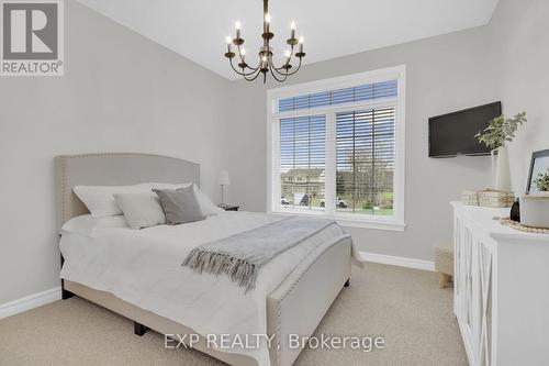 6654 Stillwood Drive, Ottawa, ON - Indoor Photo Showing Bedroom