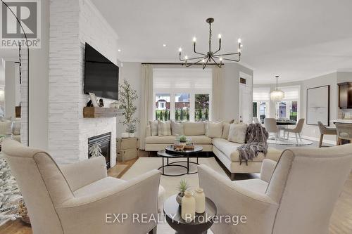 6654 Stillwood Drive, Ottawa, ON - Indoor Photo Showing Living Room With Fireplace