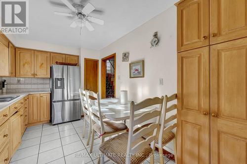 32 Archway Crescent, Toronto, ON - Indoor Photo Showing Kitchen