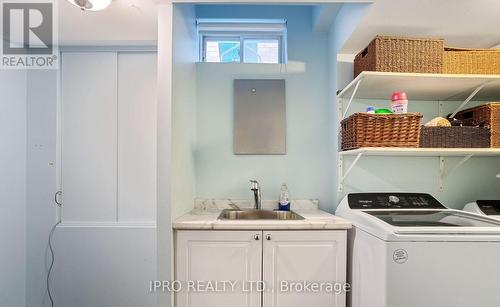 3227 Raindance Crescent, Mississauga, ON -  Photo Showing Laundry Room