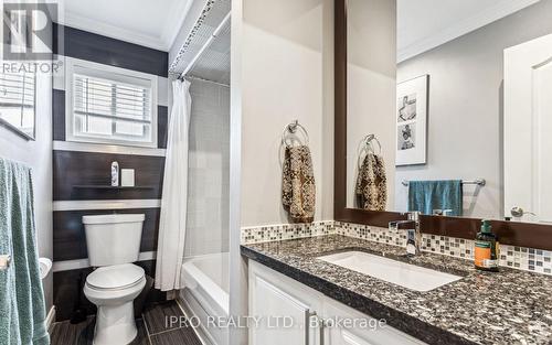 3227 Raindance Crescent, Mississauga, ON - Indoor Photo Showing Bathroom