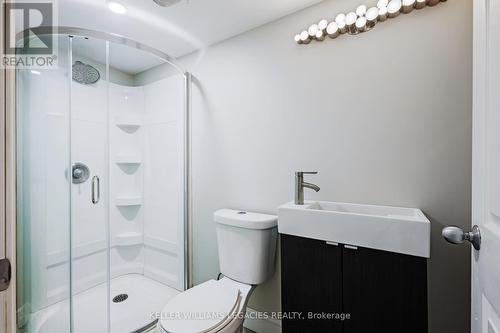 124 Fleming Way, Shelburne, ON - Indoor Photo Showing Bathroom