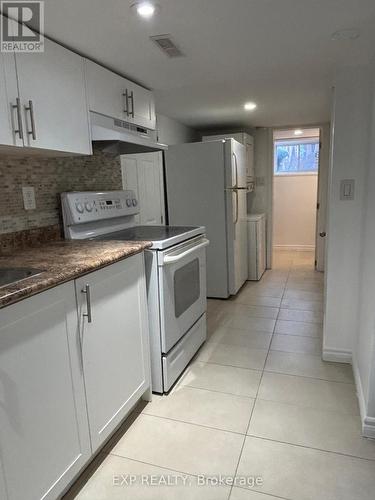 66 Stirton Street, Hamilton, ON - Indoor Photo Showing Kitchen