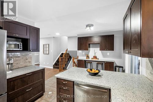 8301 Albert Bouwers Circle, Ottawa, ON - Indoor Photo Showing Kitchen With Double Sink With Upgraded Kitchen