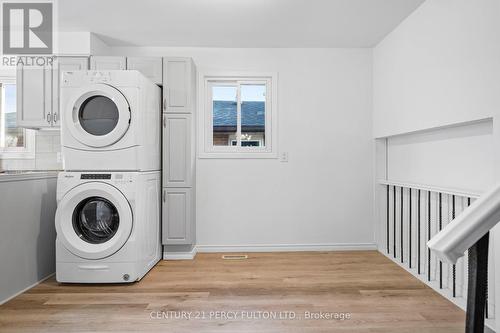 332 Royal Salisbury Way, Brampton, ON - Indoor Photo Showing Laundry Room