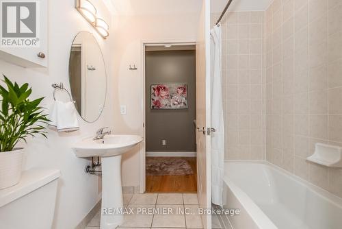 705 - 220 Victoria Street, Toronto, ON - Indoor Photo Showing Bathroom