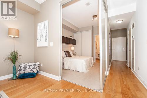 705 - 220 Victoria Street, Toronto, ON - Indoor Photo Showing Other Room