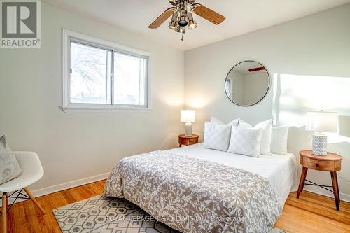 906 Kennedy Road, Toronto, ON - Indoor Photo Showing Bedroom