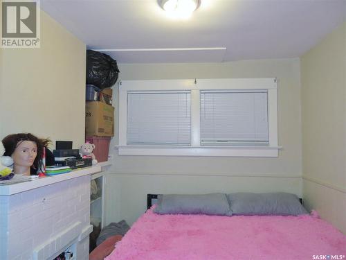 526 4Th Avenue N, Saskatoon, SK - Indoor Photo Showing Bedroom