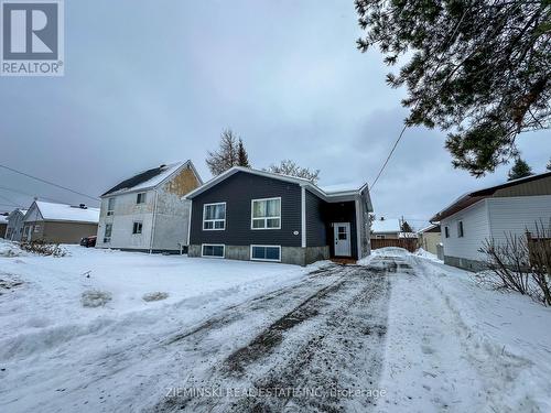 213 Teefy Street, Iroquois Falls, ON - Outdoor