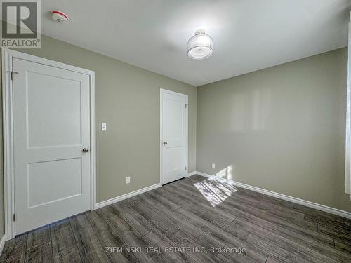 213 Teefy Street, Iroquois Falls, ON - Indoor Photo Showing Other Room