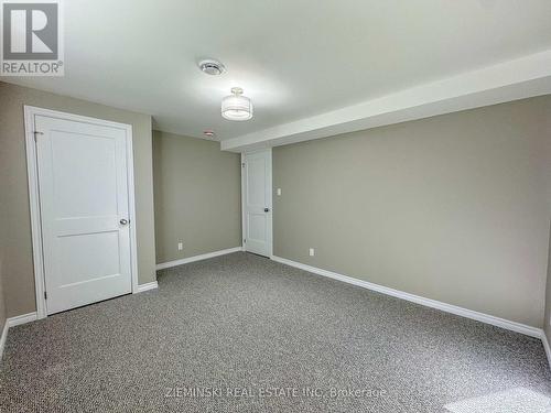 213 Teefy Street, Iroquois Falls, ON - Indoor Photo Showing Other Room