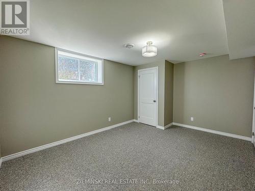 213 Teefy Street, Iroquois Falls, ON - Indoor Photo Showing Other Room