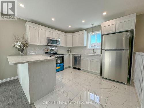 213 Teefy Street, Iroquois Falls, ON - Indoor Photo Showing Kitchen With Stainless Steel Kitchen