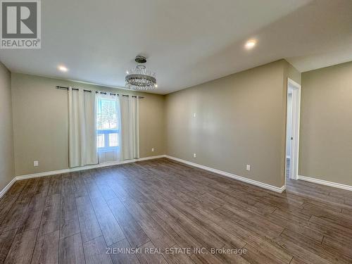 213 Teefy Street, Iroquois Falls, ON - Indoor Photo Showing Other Room