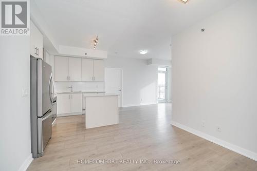 610 - 195 Bonis Avenue, Toronto, ON - Indoor Photo Showing Kitchen