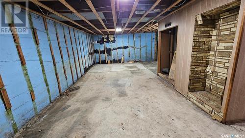 217 9Th Avenue Nw, Swift Current, SK - Indoor Photo Showing Basement