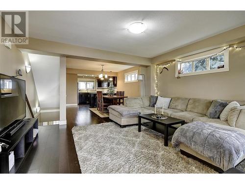 Open Living Space - 1651 Lynrick Road Unit# 102, Kelowna, BC - Indoor Photo Showing Living Room