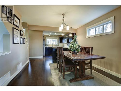 1651 Lynrick Road Unit# 102, Kelowna, BC - Indoor Photo Showing Dining Room