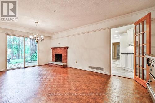 273 Cairncroft Road, Oakville (Eastlake), ON - Indoor Photo Showing Living Room With Fireplace