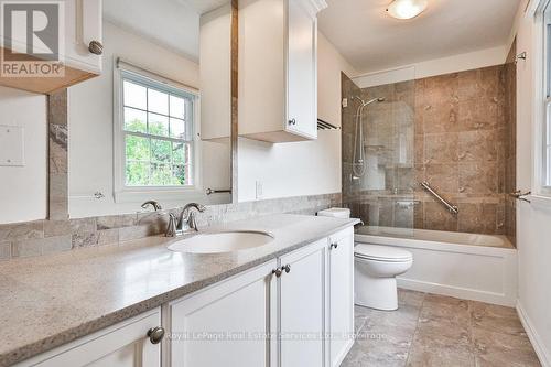 273 Cairncroft Road, Oakville (Eastlake), ON - Indoor Photo Showing Bathroom