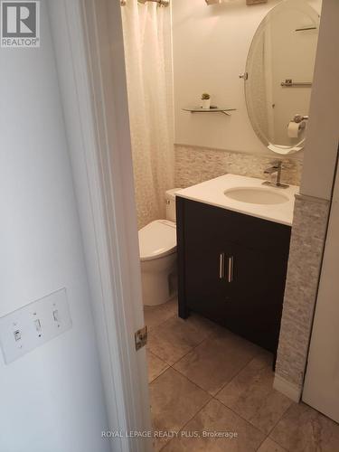 515 - 5 Rosehill Avenue, Toronto, ON - Indoor Photo Showing Bathroom