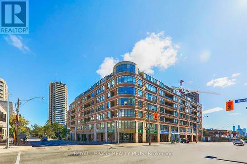 515 - 5 Rosehill Avenue, Toronto, ON - Outdoor