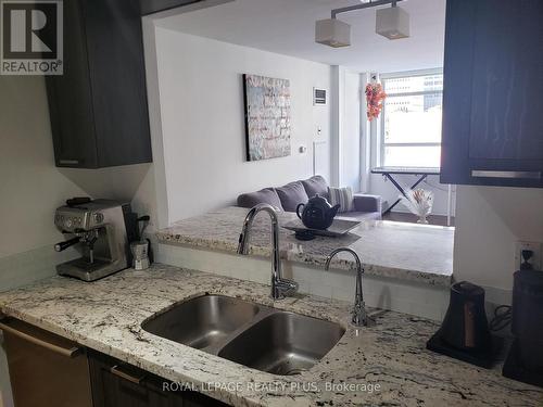 515 - 5 Rosehill Avenue, Toronto, ON - Indoor Photo Showing Kitchen With Double Sink