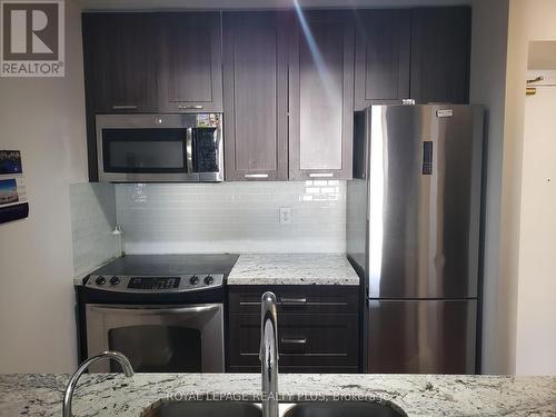 515 - 5 Rosehill Avenue, Toronto, ON - Indoor Photo Showing Kitchen With Upgraded Kitchen