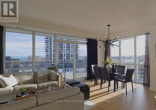 807 - 2025 Maria Street, Burlington (Brant), ON - Indoor Photo Showing Living Room