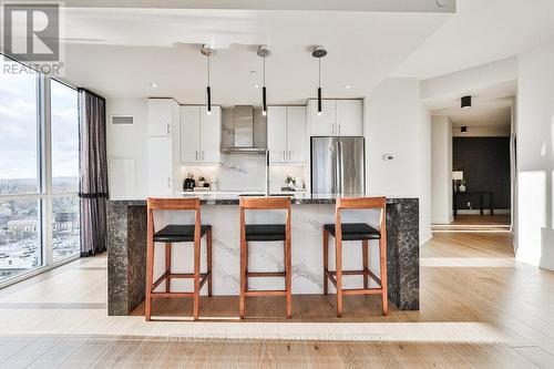 807 - 2025 Maria Street, Burlington (Brant), ON - Indoor Photo Showing Kitchen With Upgraded Kitchen