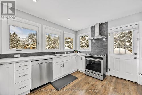 83 Frederick Drive, Wasaga Beach, ON - Indoor Photo Showing Kitchen