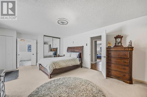 83 Frederick Drive, Wasaga Beach, ON - Indoor Photo Showing Bedroom