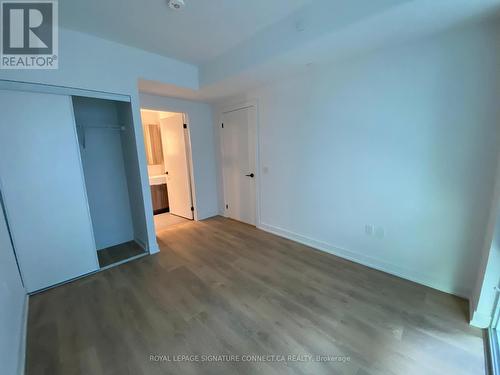 422 - 117 Broadway Avenue, Toronto, ON - Indoor Photo Showing Other Room