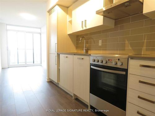 1613-125 Redpath Ave, Toronto, ON - Indoor Photo Showing Kitchen