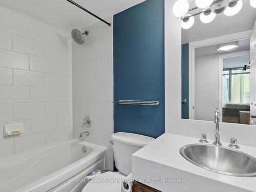 3502-81 Navy Wharf Crt, Toronto, ON - Indoor Photo Showing Bathroom