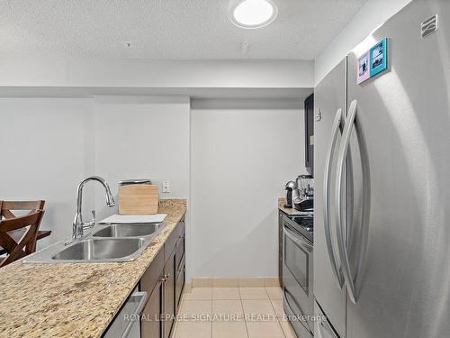 3502-81 Navy Wharf Crt, Toronto, ON - Indoor Photo Showing Kitchen With Double Sink