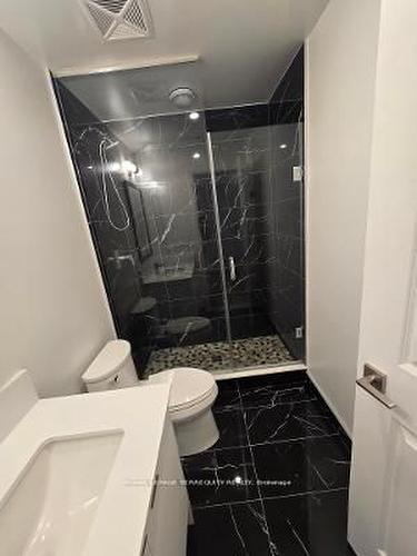 522-11750 Ninth Line, Whitchurch-Stouffville, ON - Indoor Photo Showing Bathroom