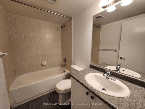 1507-61 Heintzman St, Toronto, ON - Indoor Photo Showing Bathroom