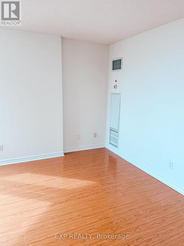 2233 - 68 Corporate Drive, Toronto, ON - Indoor Photo Showing Other Room