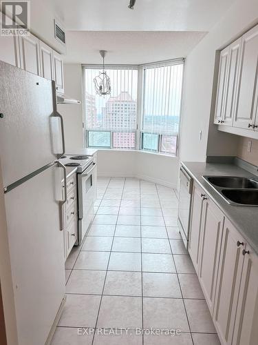 2233 - 68 Corporate Drive, Toronto, ON - Indoor Photo Showing Kitchen With Double Sink