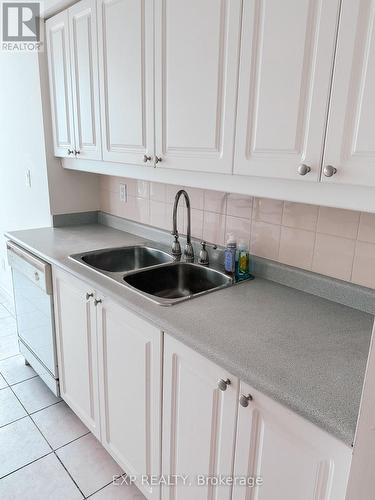 2233 - 68 Corporate Drive, Toronto, ON - Indoor Photo Showing Kitchen With Double Sink