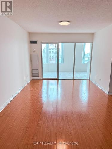 2233 - 68 Corporate Drive, Toronto, ON - Indoor Photo Showing Other Room