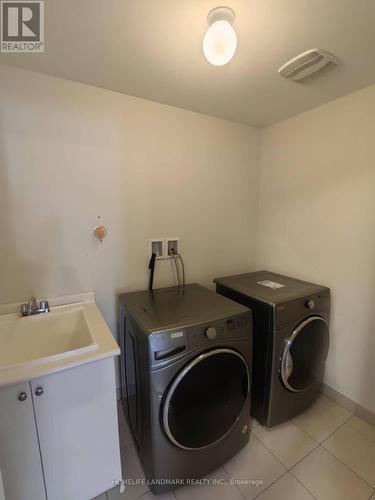 79 Forest Edge Crescent, East Gwillimbury, ON - Indoor Photo Showing Laundry Room