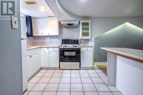 Upper - 801 Batory Avenue, Pickering, ON - Indoor Photo Showing Kitchen