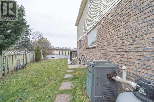 1606 Norwill Crescent, Oshawa, ON - Outdoor