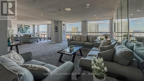 305 - 222 Jackson Street W, Hamilton, ON - Indoor Photo Showing Living Room