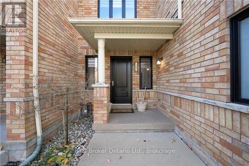 2493 Newcastle Crescent, Oakville (West Oak Trails), ON - Outdoor